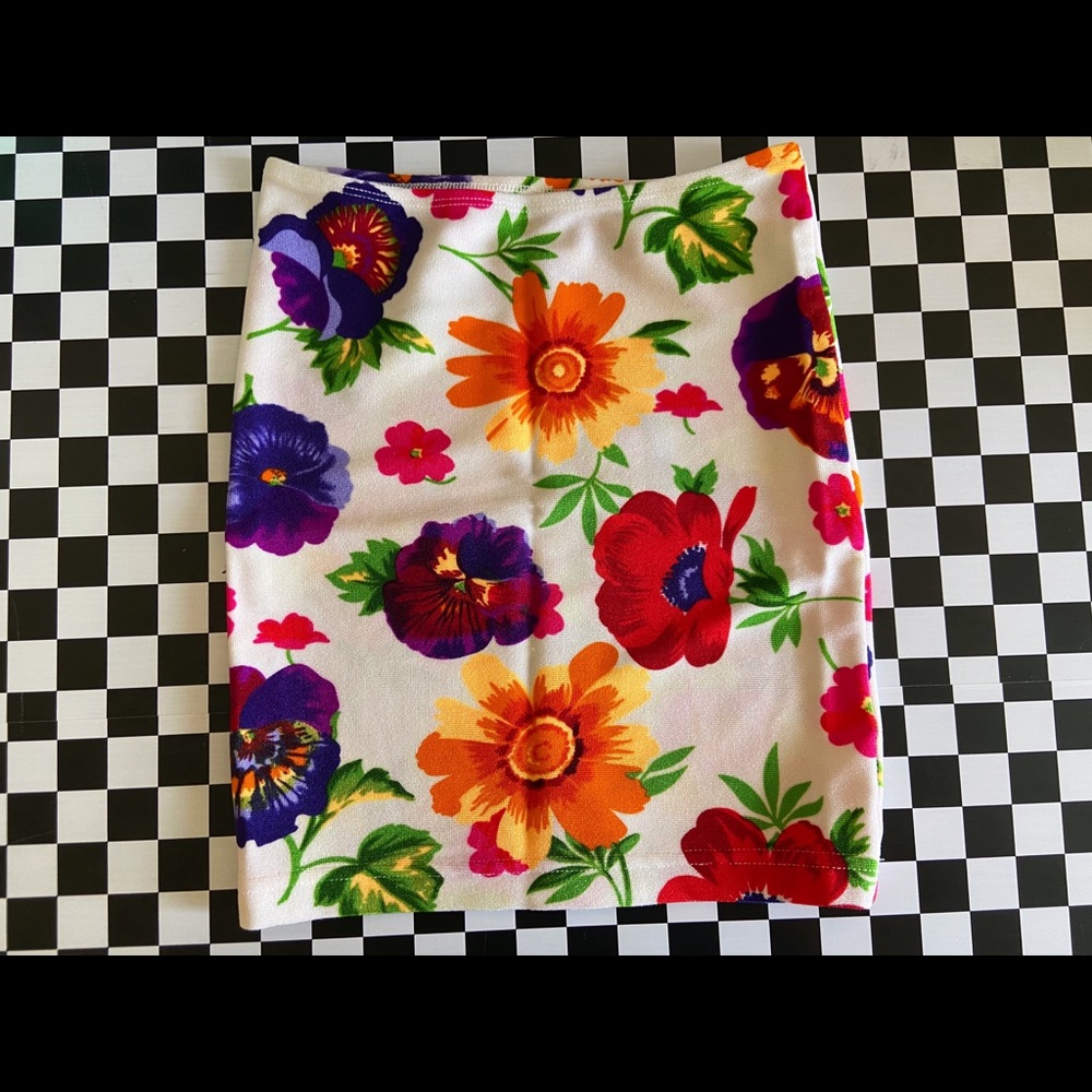 American Apparel Cali Fun & Sun Floral Skirt